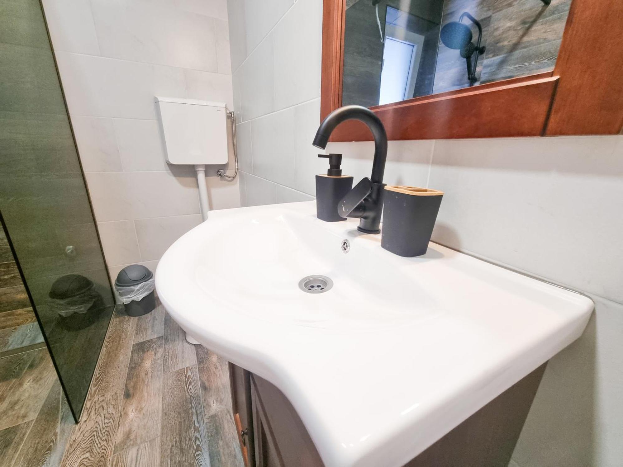 Apartmani 1 Pinezici Kültér fotó