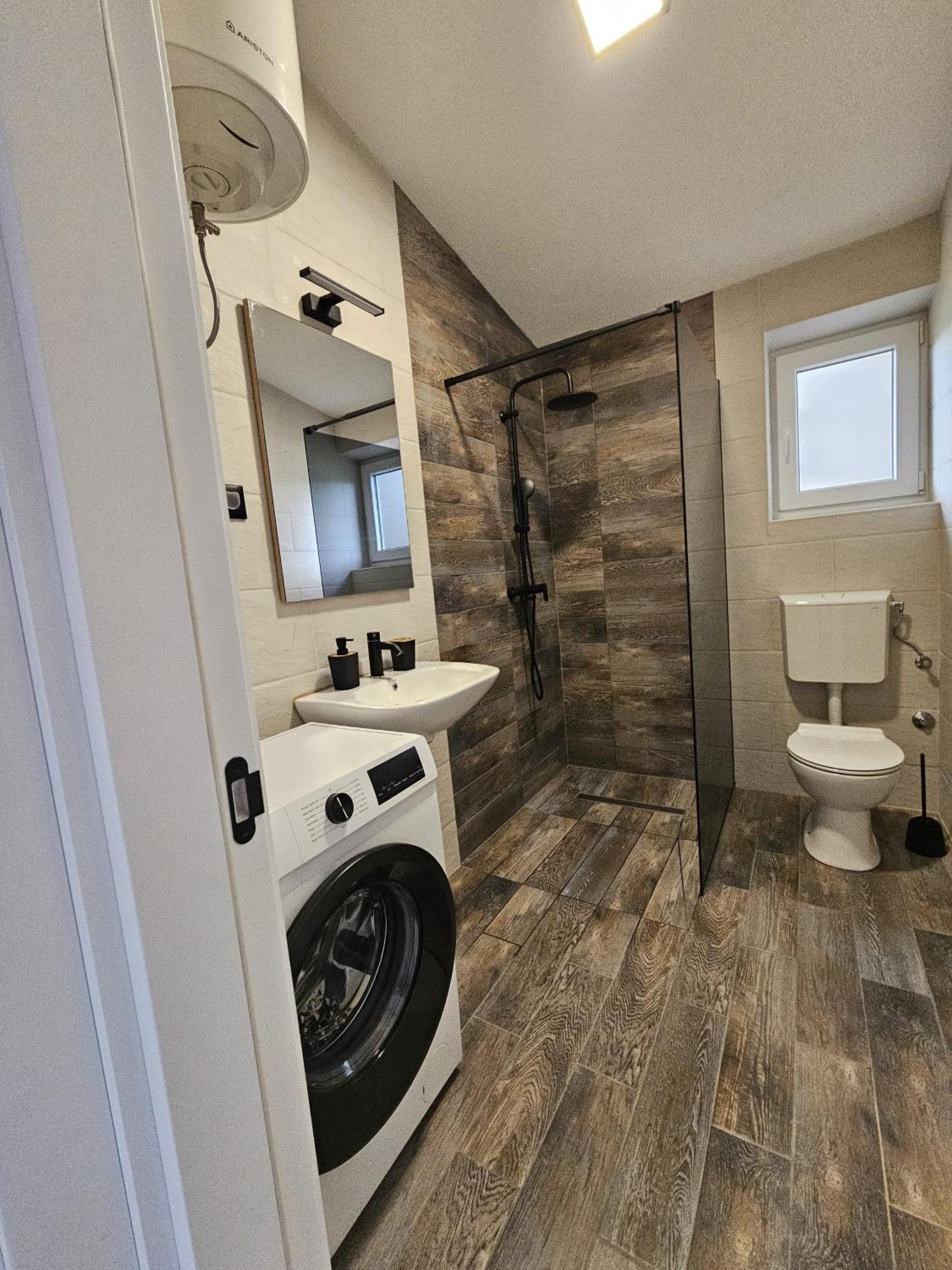 Apartmani 1 Pinezici Kültér fotó