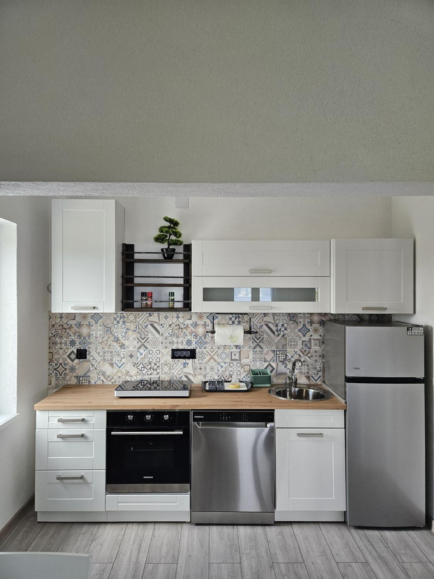 Apartmani 1 Pinezici Kültér fotó